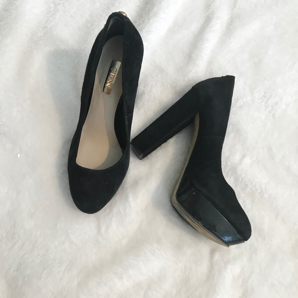 PRE LOVED ❤️ black suede platform pumps by Guess